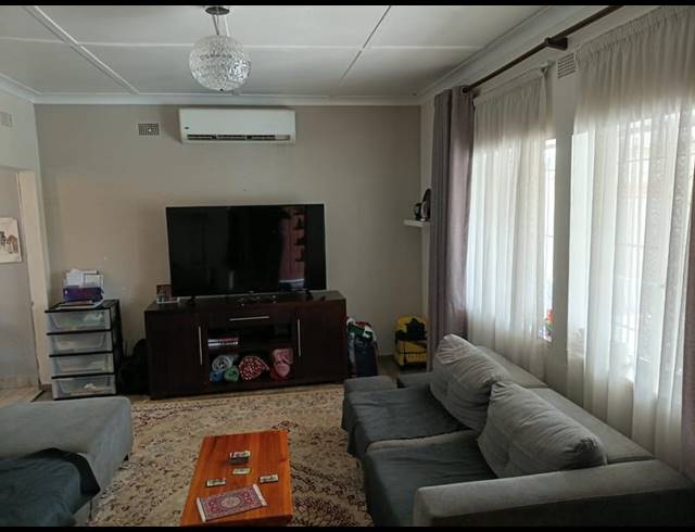 4 BEDROOM HOUSE FOR SALE IN KIBLER PARK
